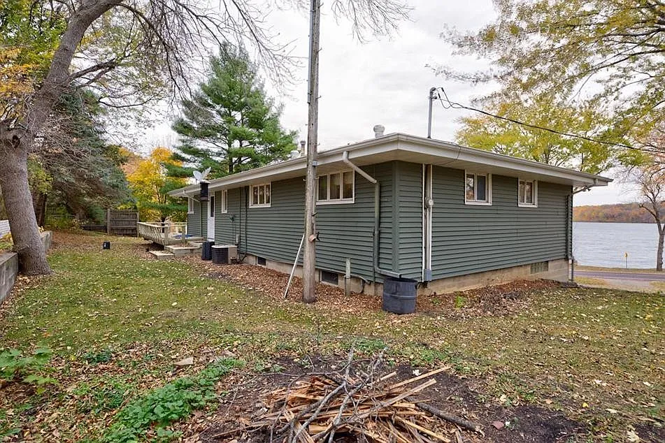 3 Bdrm 2 Bath Large Lake Home In Waterville Available September 1st — Photo 2