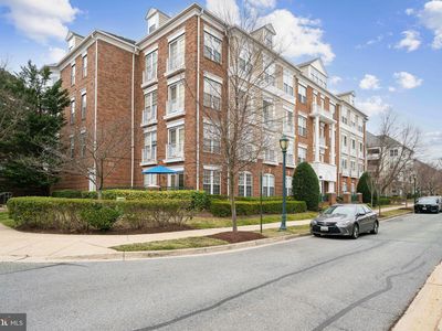 1002 Elmcroft Blvd APT 101, Rockville, MD, 20850