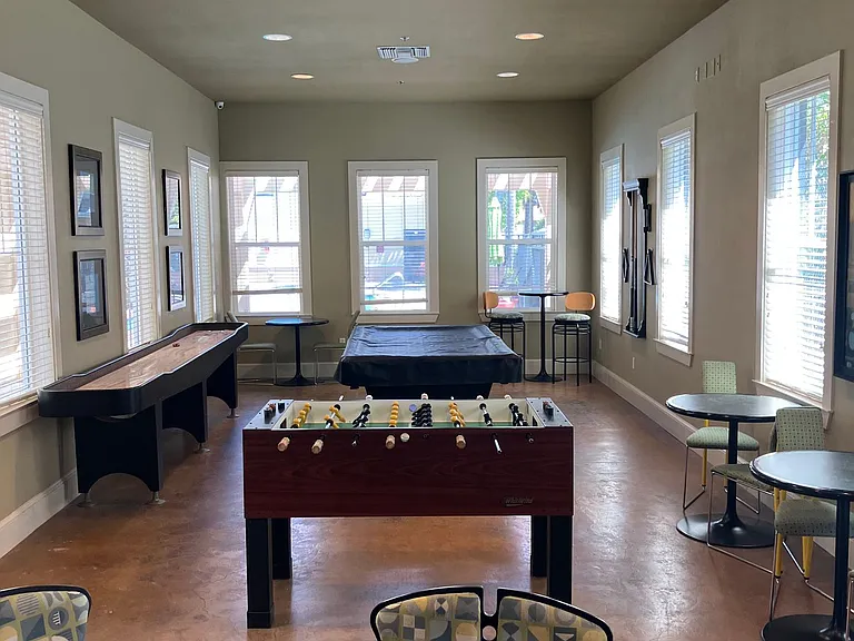 de Tolosa Ranch Apartments — Photo 7