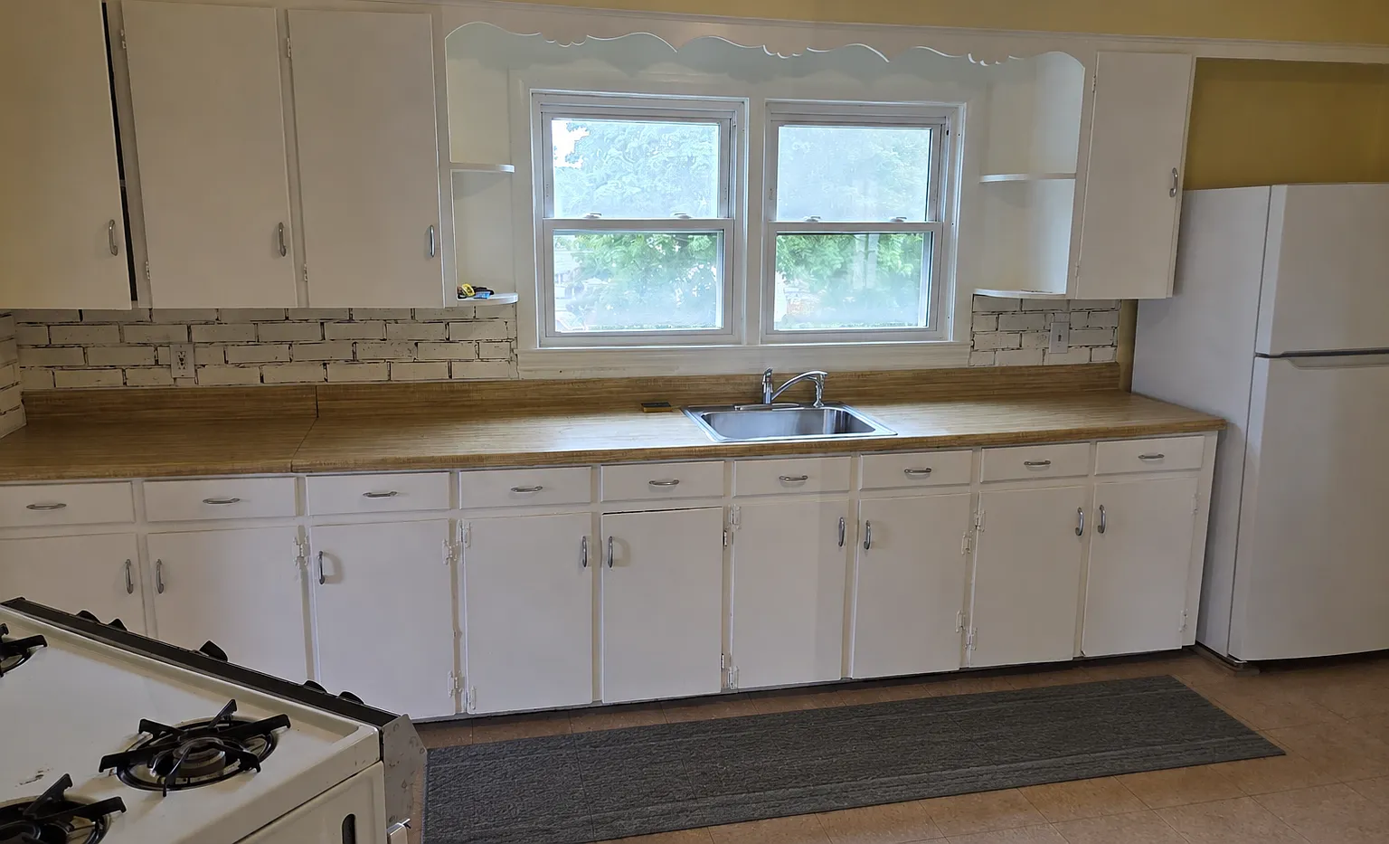 215 Madison St — Photo 3
