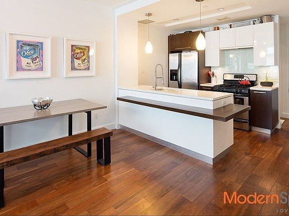 4th image of 2-17 51st Ave #523