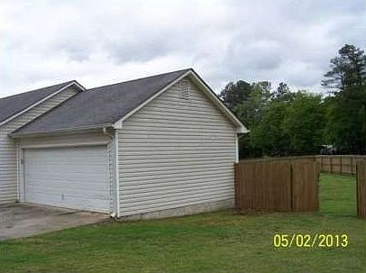 2nd image of 21 River Oaks Dr