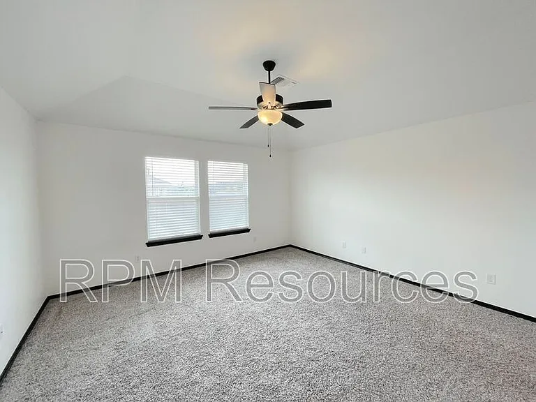 702 Midland Valley St — Photo 12
