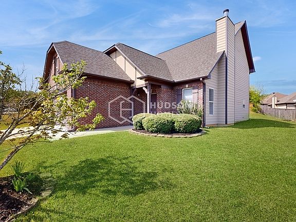3rd image of 1008 Washington Ct