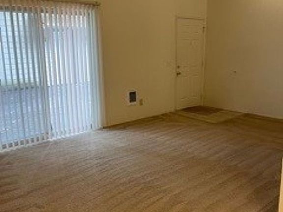 4th image of 528 156th Ave SE APT B