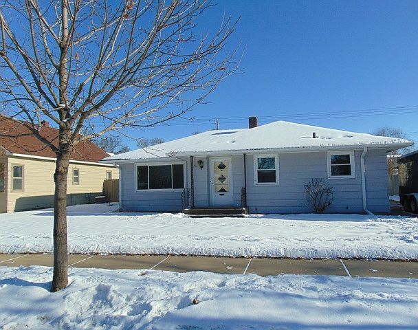 1st image of 719 N 10th Ave