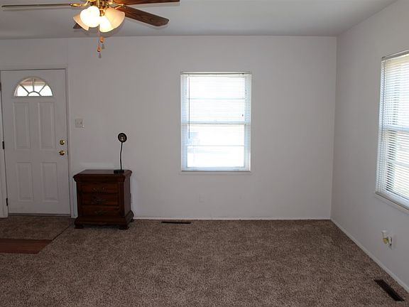 5th image of 1418 W Finney Ave