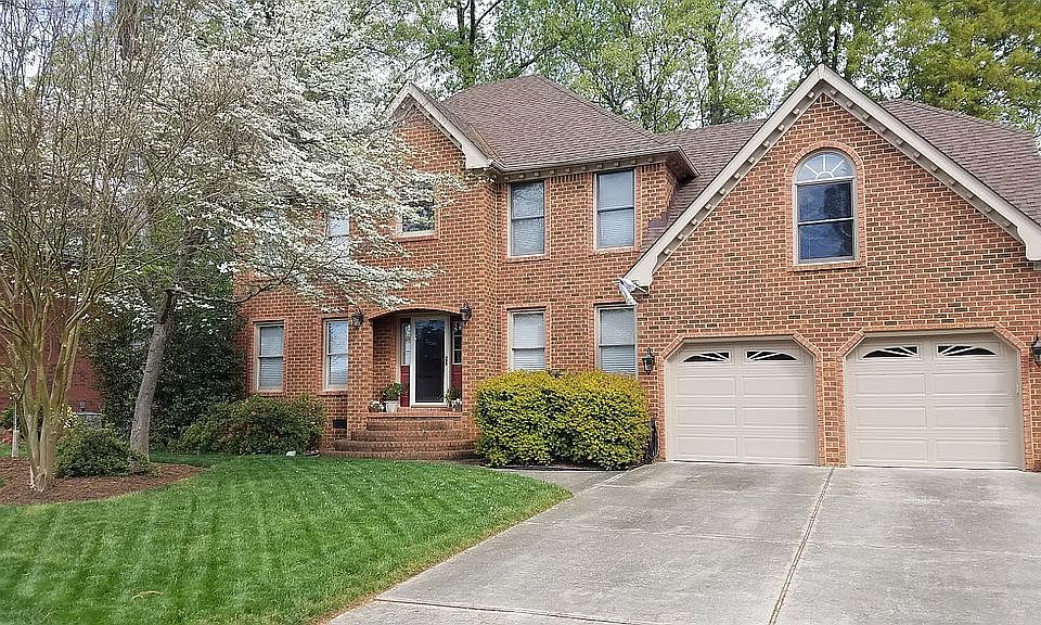 1st image of 728 Edenbridge Dr