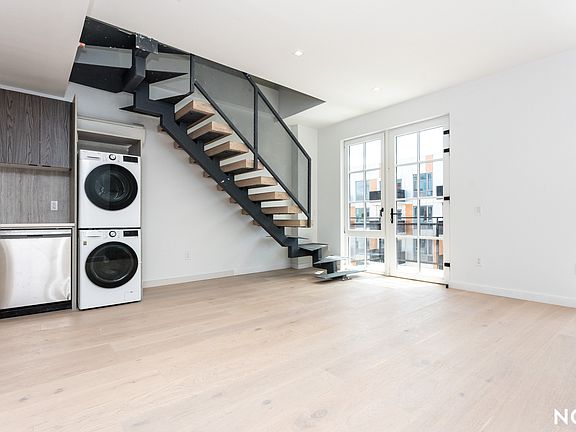 2nd image of 37-25 32nd St #Penthouse 1