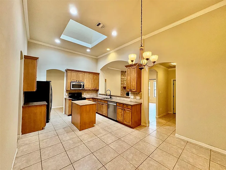 15210 Falcon Dr — Photo 11