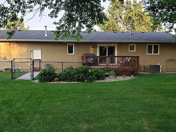 2nd image of 1720 Lariat Ln
