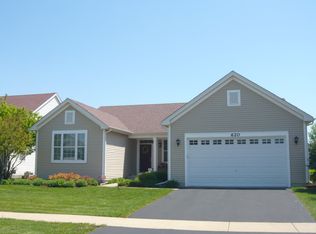 620 Queen Dr, Oswego, IL 60543