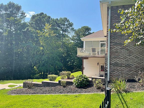 4th image of 1674 Saint Andrews Dr