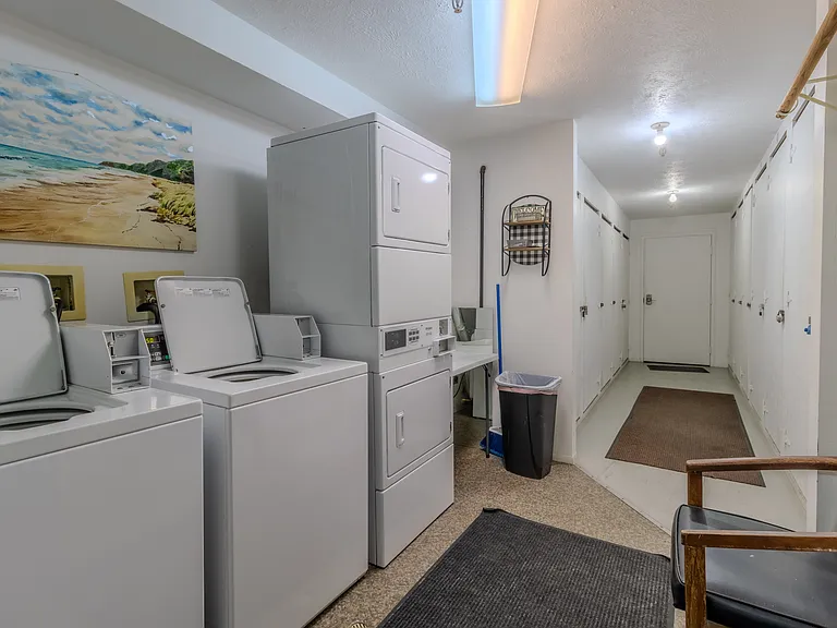 The Tides 1510 Veterans Dr — Photo 48