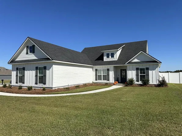 7 Edgewater Ct, Tifton, GA 31793