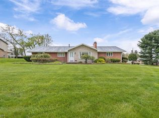 2500 Hollyview Ave NE, Canton, OH