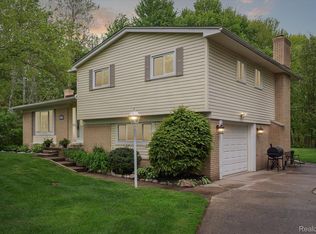 6859 Meldrum Rd, Fair Haven, MI 48023