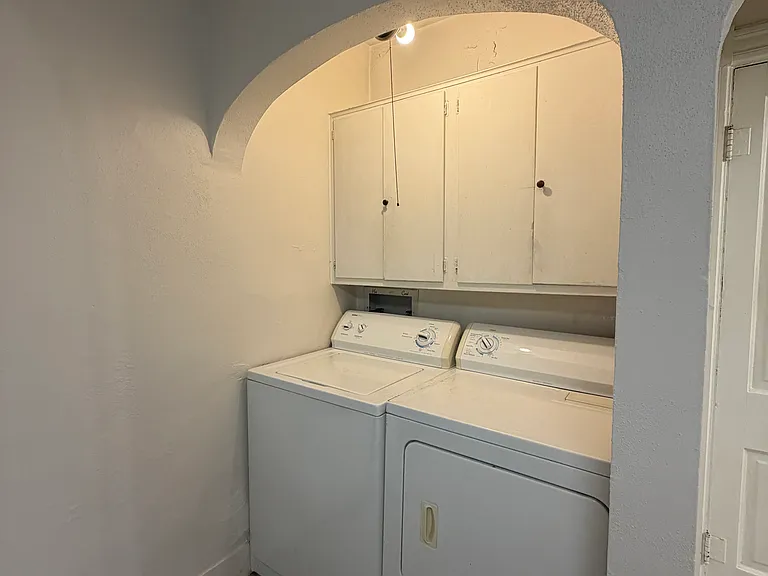 1522 Grove St — Photo 10