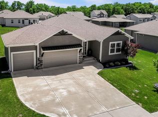 1814 Winchester Dr, Pleasant Hill, MO 64080