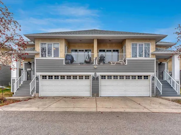 72 Millside Dr SW #35, Calgary, AB T2Y 3G8