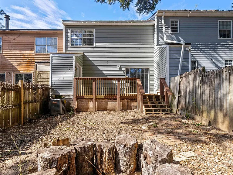 2387 Gregory Dr #-- — Photo 29