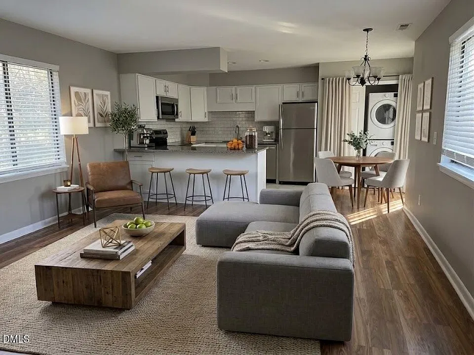 263 Summerwalk Cir