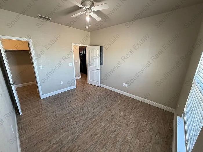 2404 E 14th St #B — Photo 5