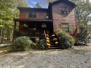 863 S Fork Dr, Jamestown, TN 38556