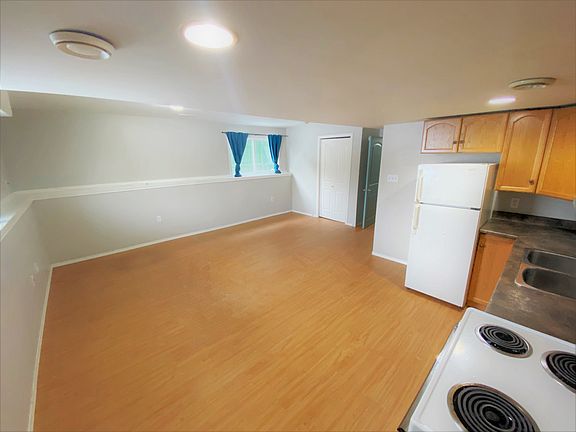 3rd image of 2117 Quince St #B