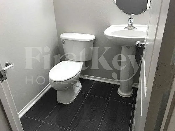 10828 Avenzano St — Photo 5