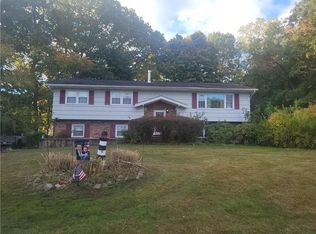 28 Valley Ct, Pearl River, NY 10965