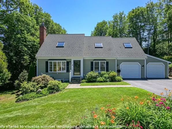 29 Appaloosa Way, Marstons Mills, MA 02648