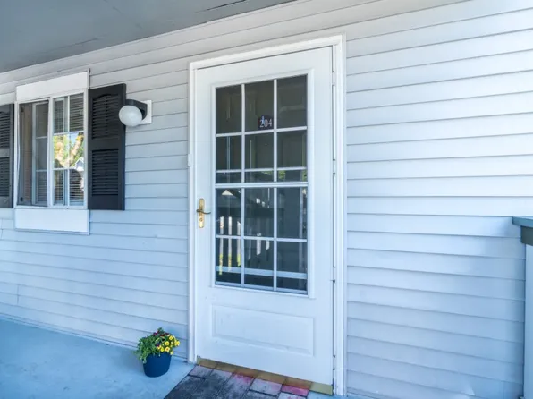 23321 Cedar Way, Mountlake Terrace, WA 98043