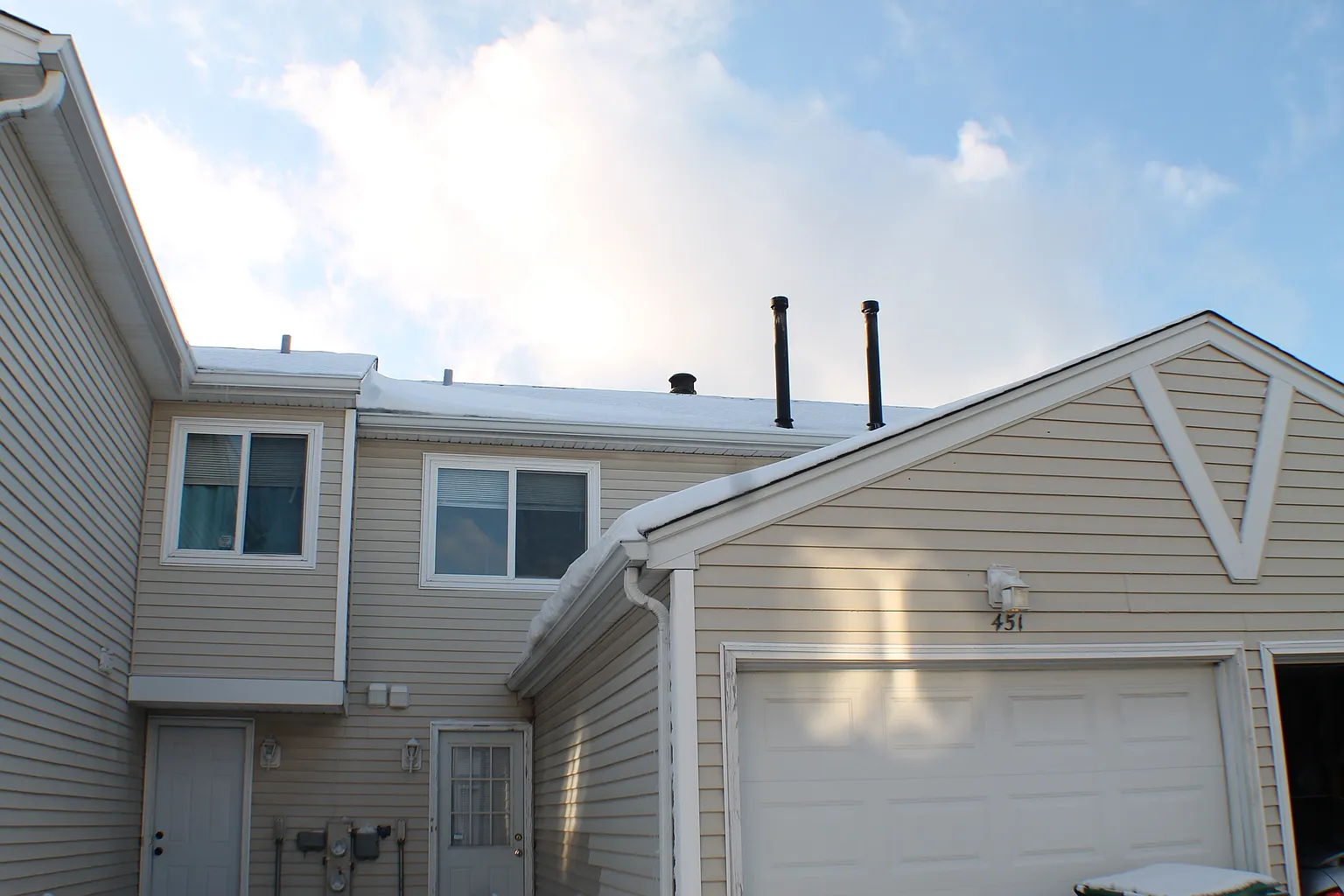 451 Meadow Green Ln photo 1