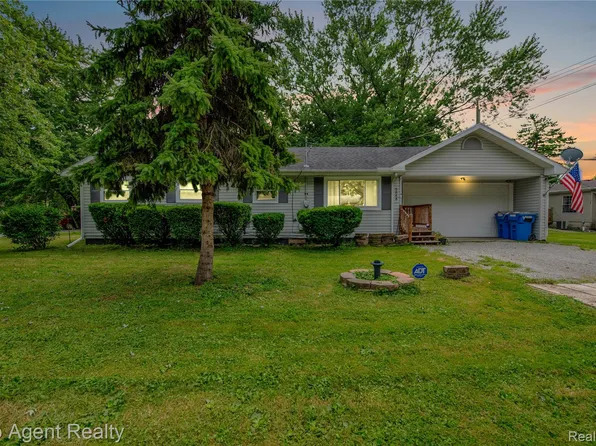 5648 Parkview St, Newport, MI 48166