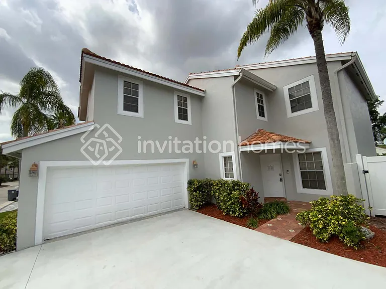 22344 Overture Cir — Photo 1