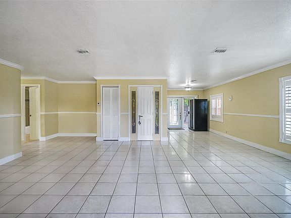 5th image of 4350 NW 61st Street