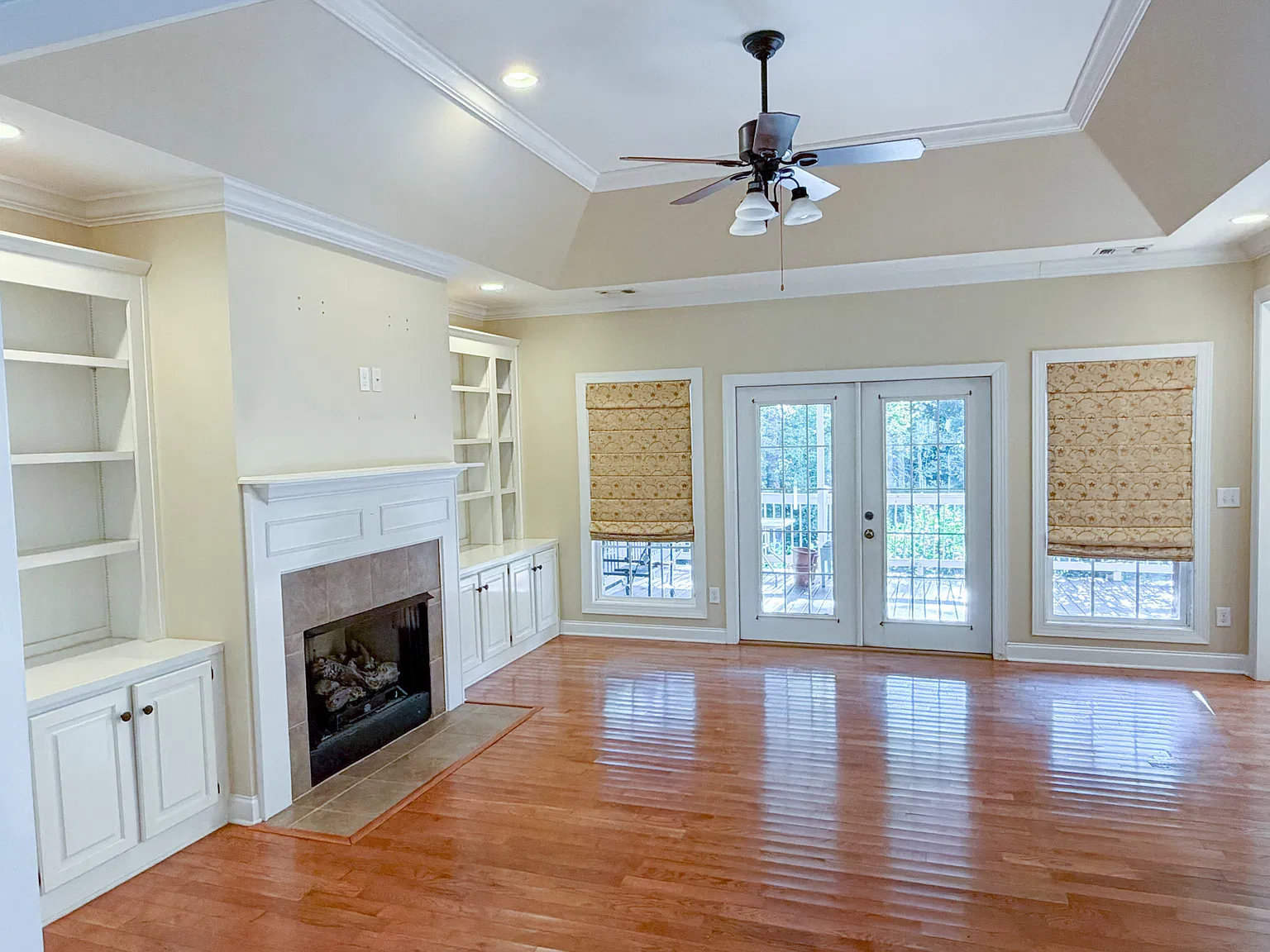 4 bed, 2.5 bath, 2643 sqft, $2,850 — Photo 1