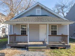 203 Bend Farm Rd, Fredericksburg, VA 22408