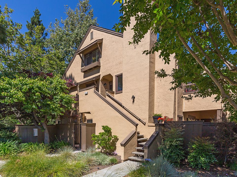 1st image of 1347 Greenwich Ct