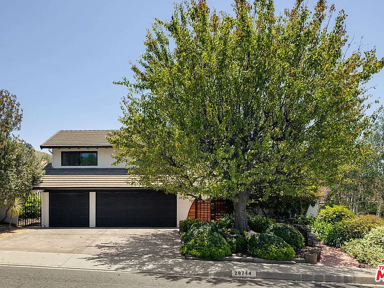 28744 Aries St — Photo 1