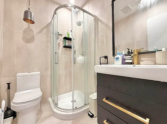 Bathroom, photo 2