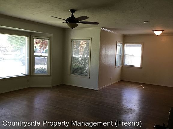 3rd image of 1515 N Farris Ave