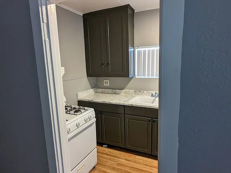 34672 Avenue E — Photo 2
