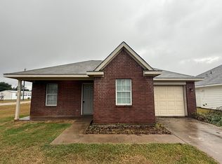 245 20th St, Hempstead, TX 77445