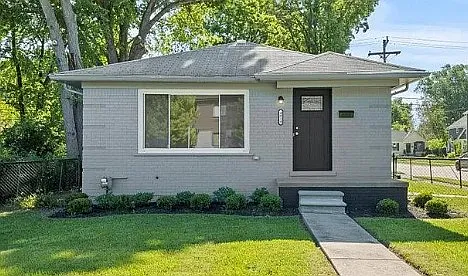 3 bed, 976 sqft, $2,400 — Photo 2