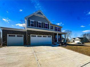 141 Mariner Dr, Fairborn, OH 45324