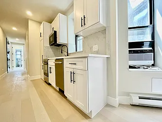 Rented by HOLTON REAL ESTATE INC.