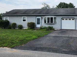 16 Chariho Dr, Richmond, RI 02898