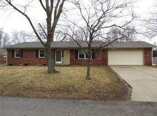 1060 Lanesend Dr, Columbus, IN 47203